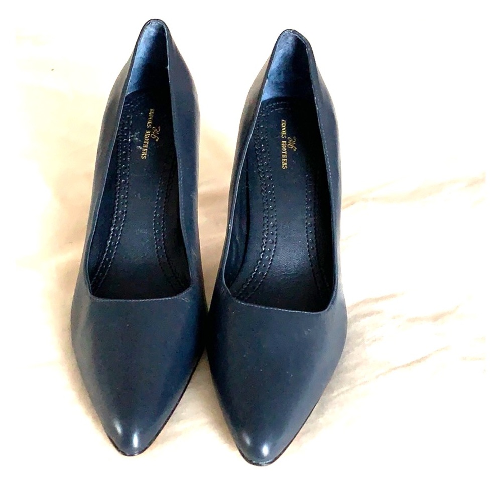 Brooks brother heels